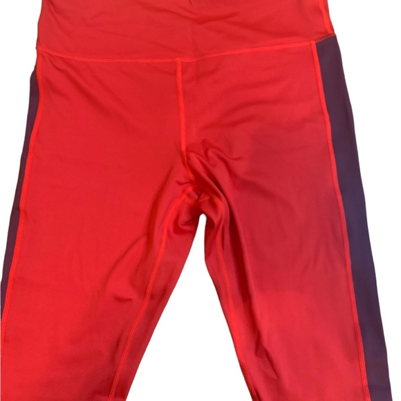 Zyia light n tight red stripe leggings 7/8 hi rise - Picture 2 of 5